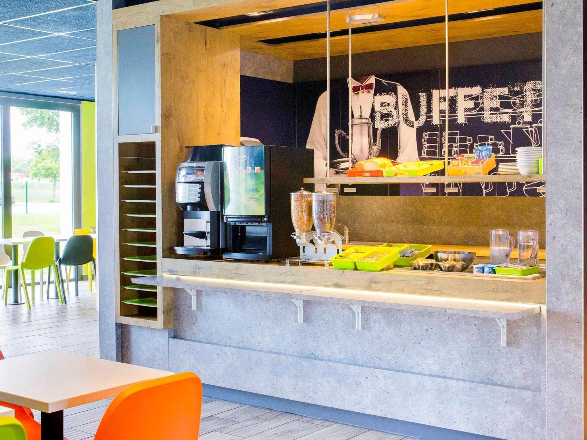 Ibis Budget Montceau Les Mines المظهر الخارجي الصورة